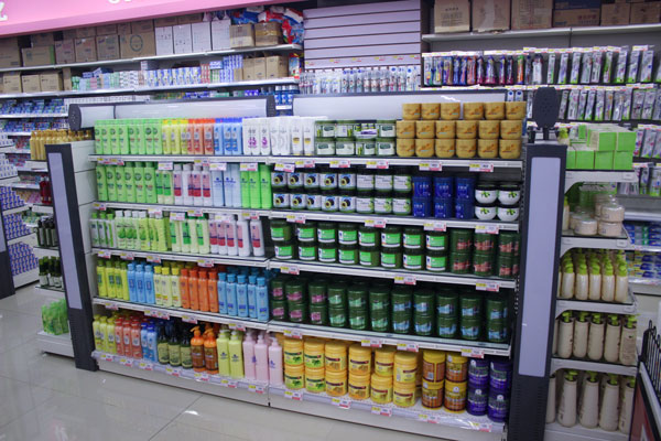 四川百合大型商场化妆品区域货架案例展示图
